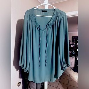 Light green/teal blouse
